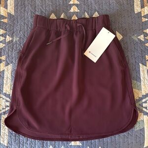 NWT women’s lululemon on the fly skirt size 6